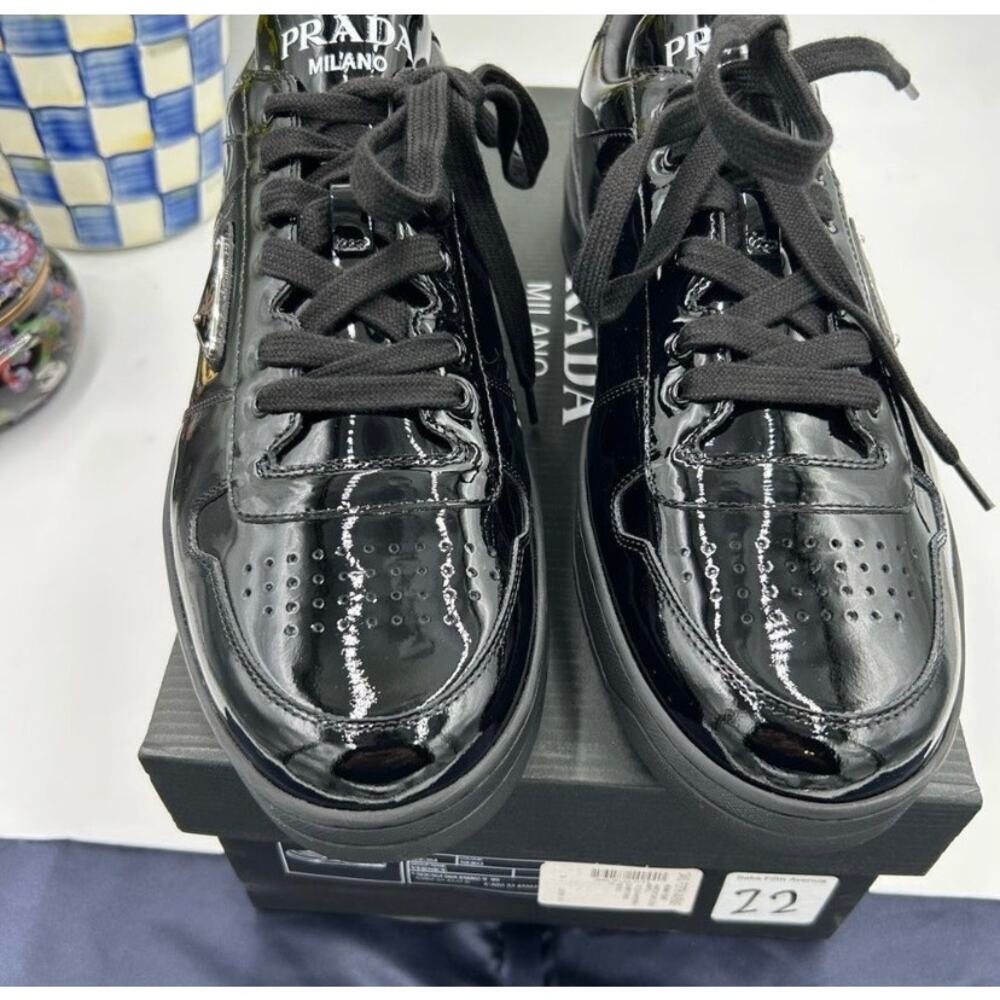 Men's Prada downtown patent leather triangle logo sneakers size 9, made in Italy - Picture 5 of 12